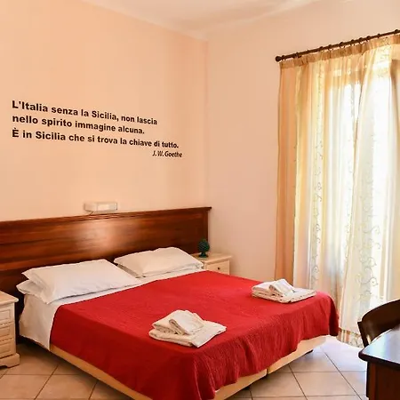 Mamamia #lipari Affittacamere 2*